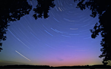 Esposizione fotografica 28 0 Tracce stellari